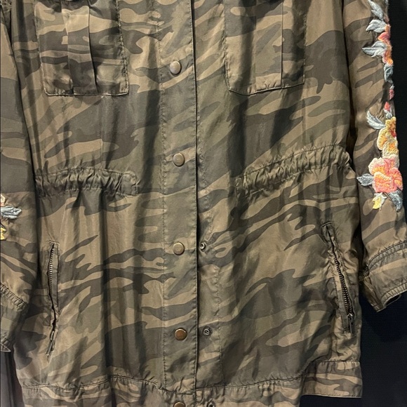 Johnny Was Olive Camouflage Jacket with Floral Embroidery - Picture 9 of 10
